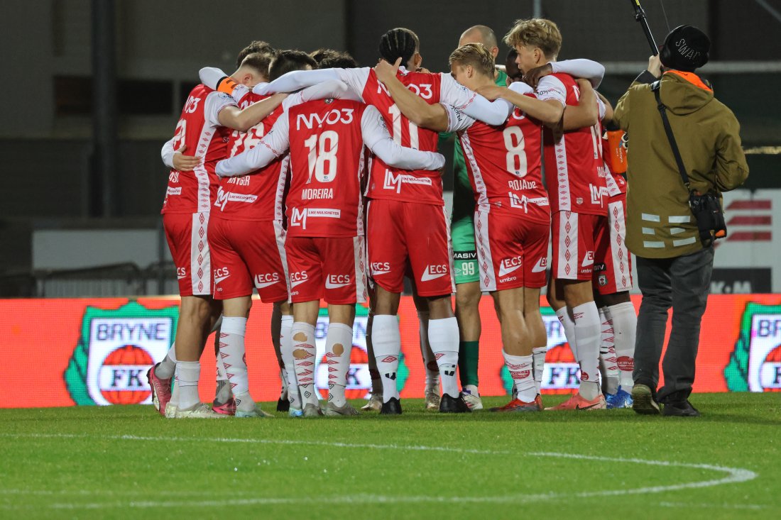 Jens Husebø tar ansvar i pep-talken før hjemmekampen mot Raufoss.