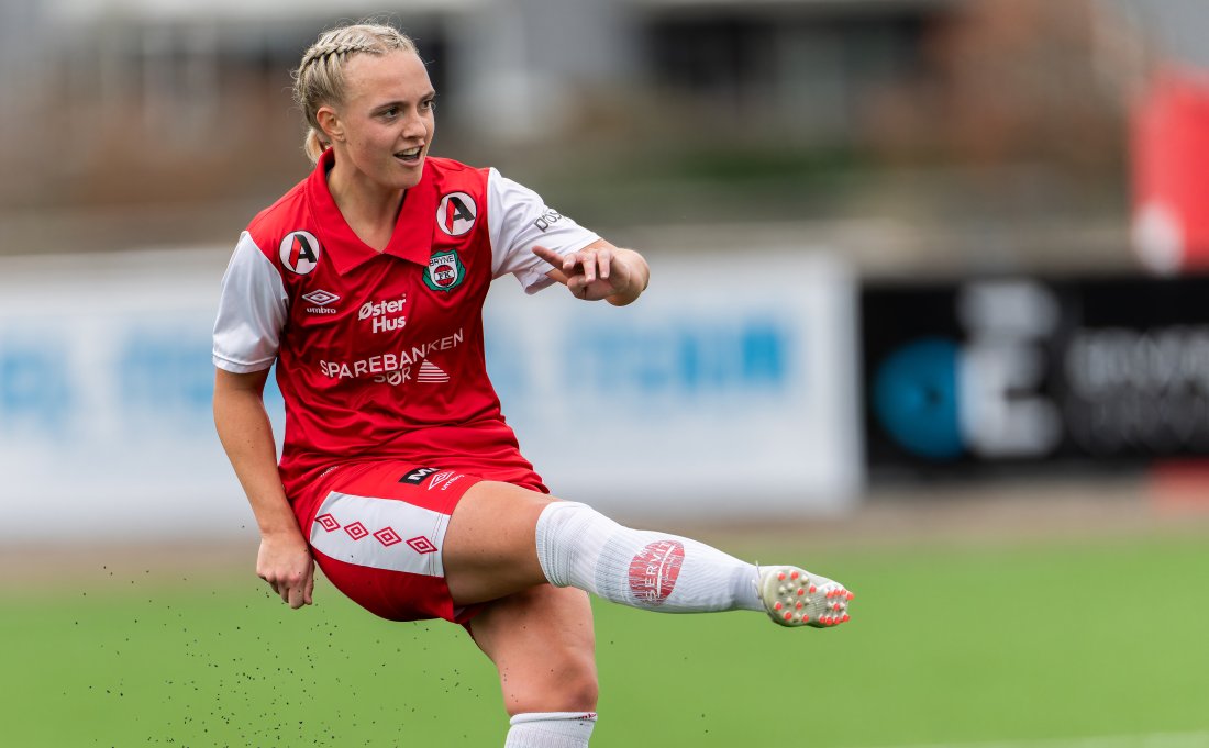 Synne Thunheim Hove gir seg som spiller for A-laget, men skal være med i trenerteamet.