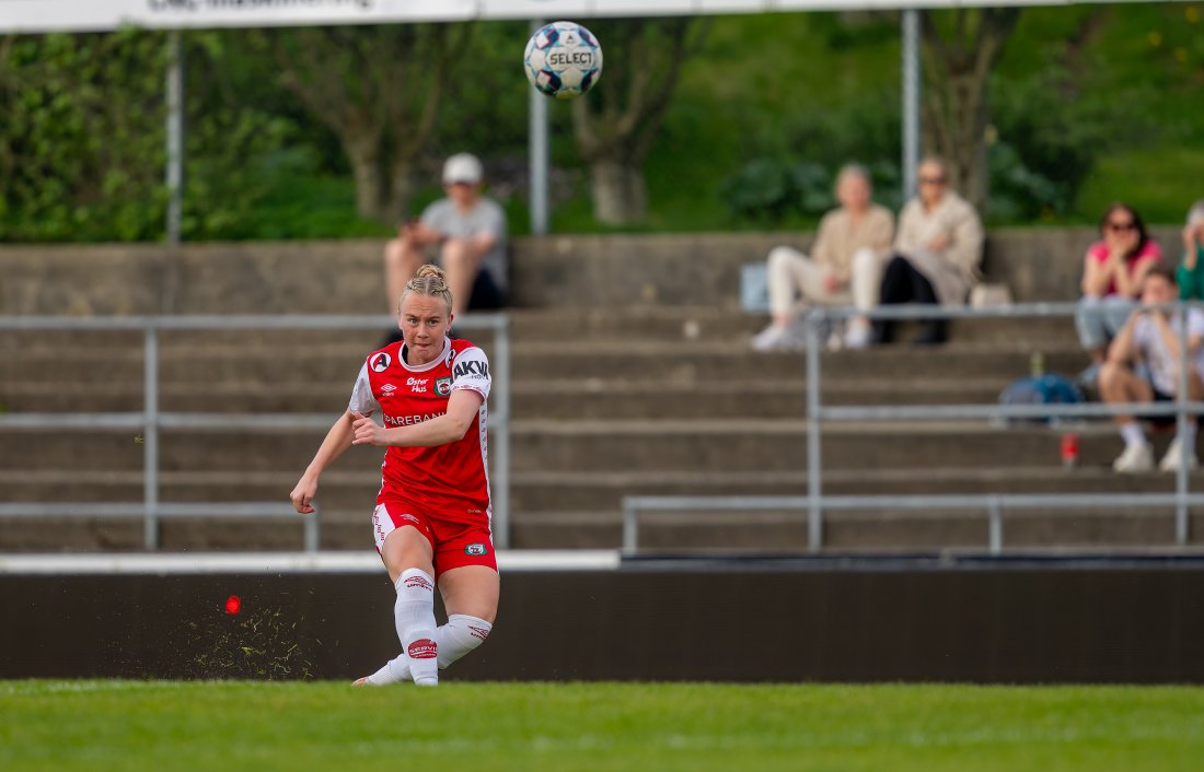 Vilde Eiken Nilsen skal sparke ball for Frøyland neste sesong.