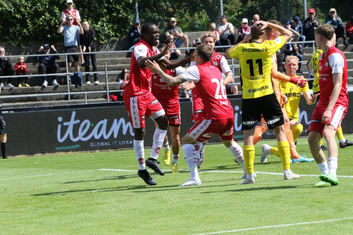 Bilder Fra Bryne - Raufoss / Bryne FK