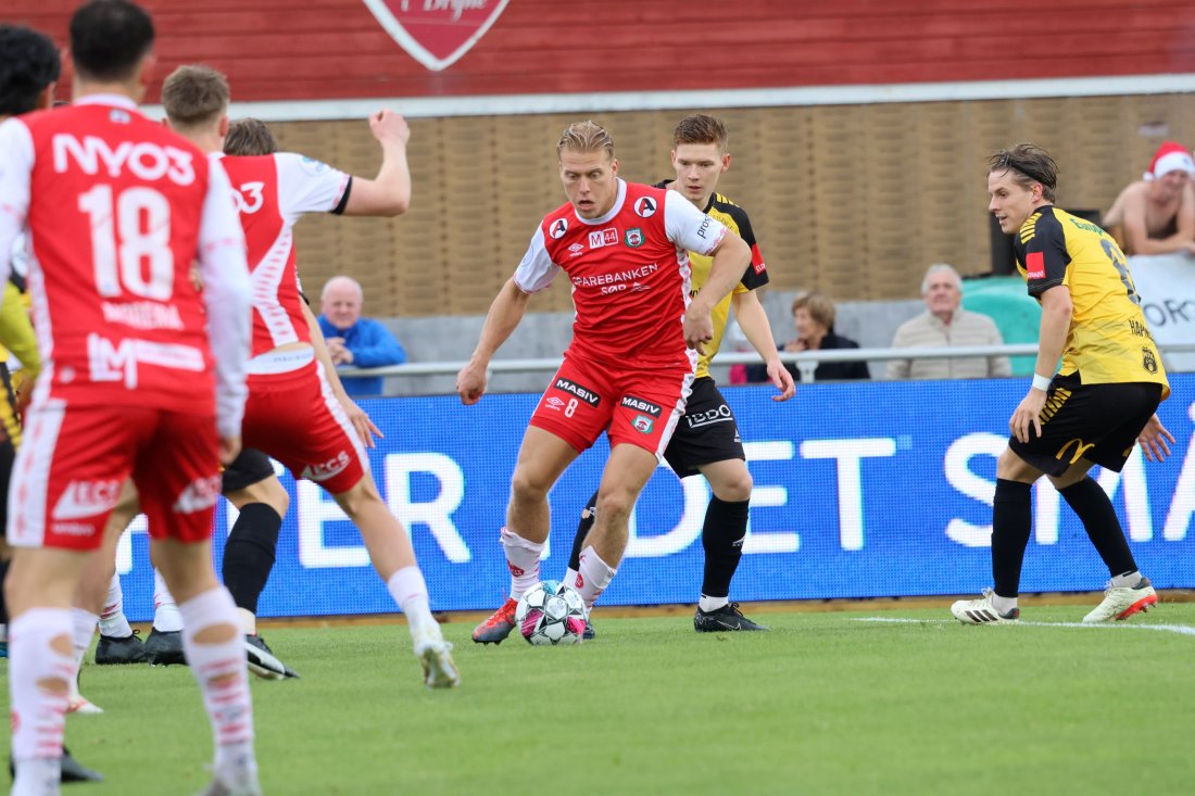 Sanel er fremdeles toppscorer i OBOS-ligaen med 16 mål.