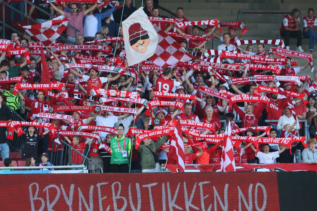 Fantastisk stemning på stadion under kampen mot VIF